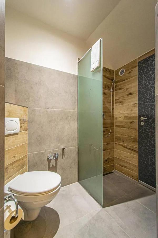 Cozy Homestay At Prague Main Station المظهر الخارجي الصورة