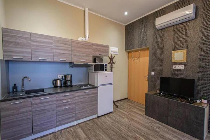 Cozy Homestay At Prague Main Station المظهر الخارجي الصورة
