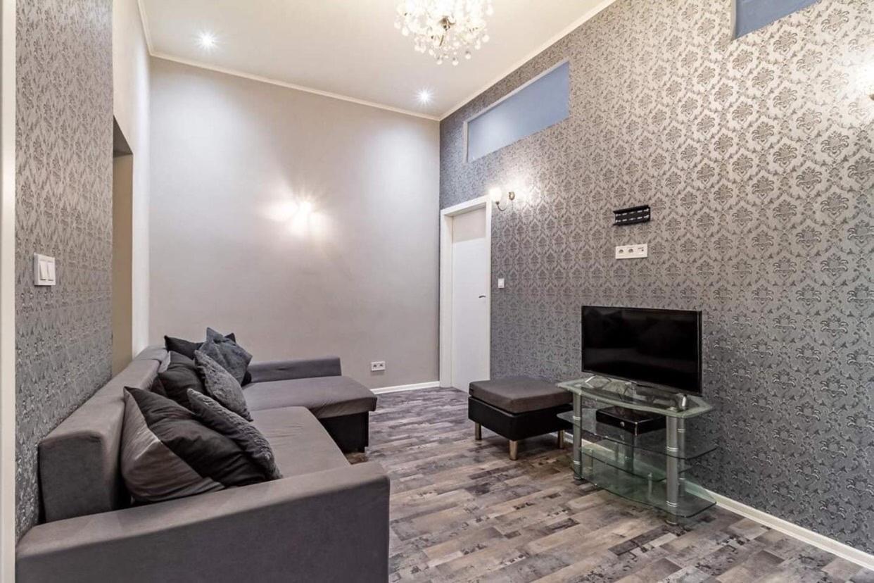 Cozy Homestay At Prague Main Station المظهر الخارجي الصورة