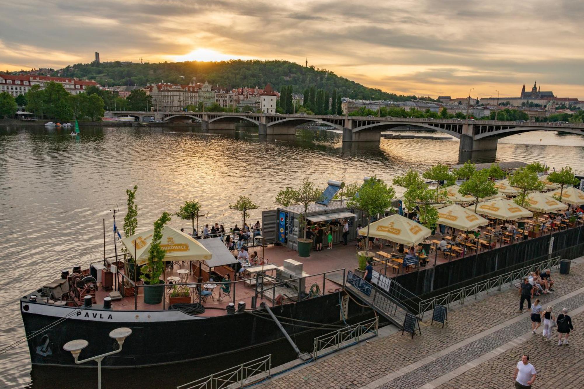 Cozy Homestay At Prague Main Station المظهر الخارجي الصورة