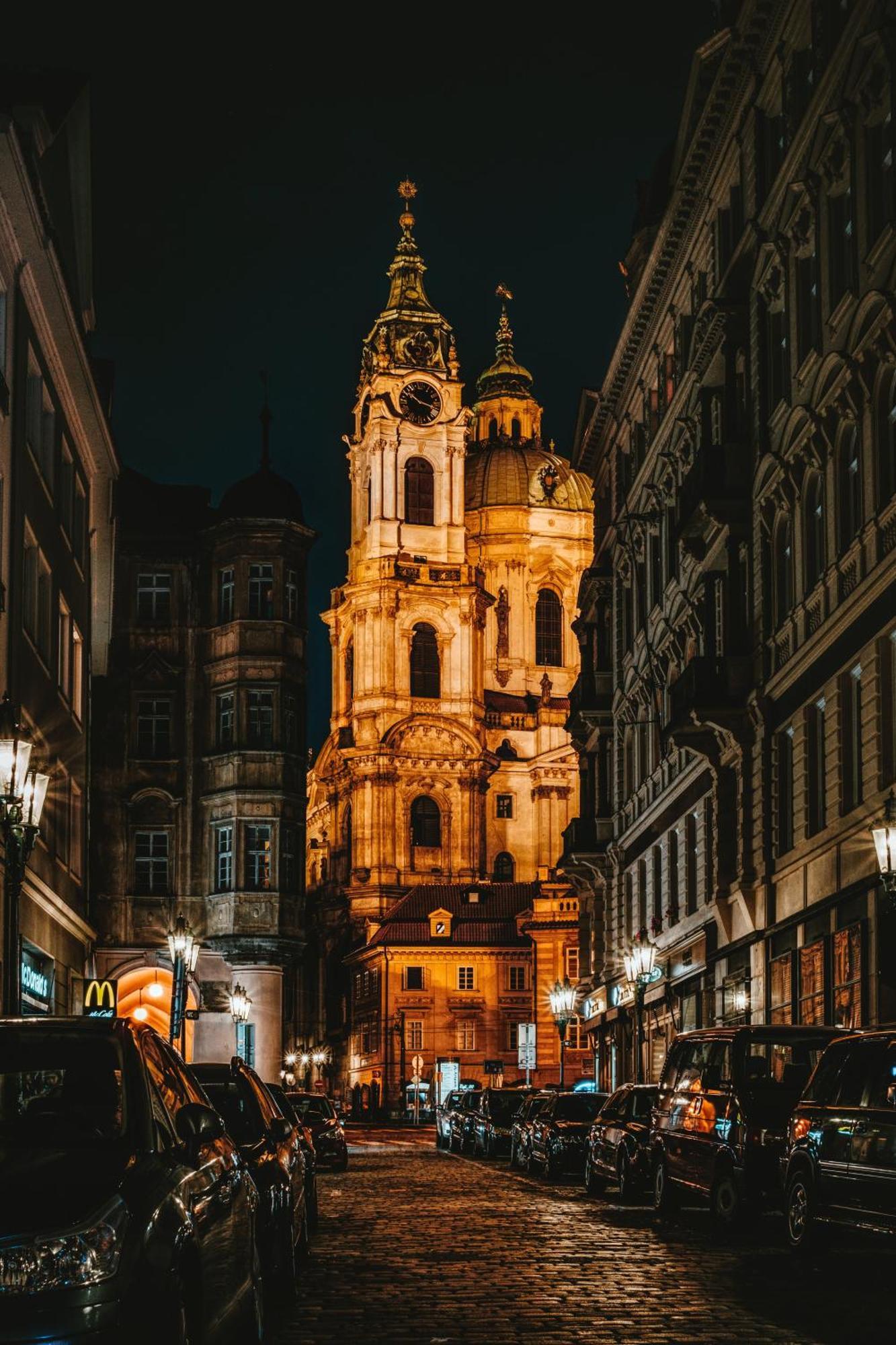 Cozy Homestay At Prague Main Station المظهر الخارجي الصورة